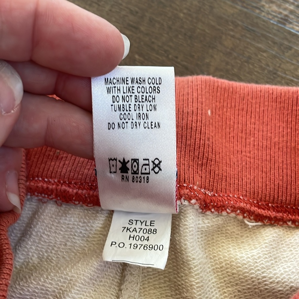Lucky Brand girls crop sweats tattoo print - Picture 5 of 8